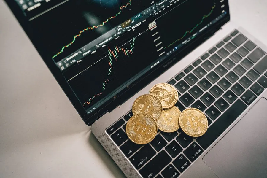Kryptowaluty: Co musisz wiedzieć, zanim zaczniesz?
